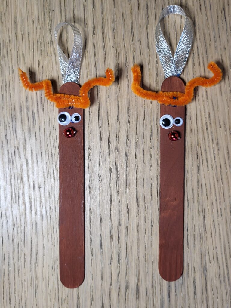 Reindeers from popsicle sticks - Christmas craft